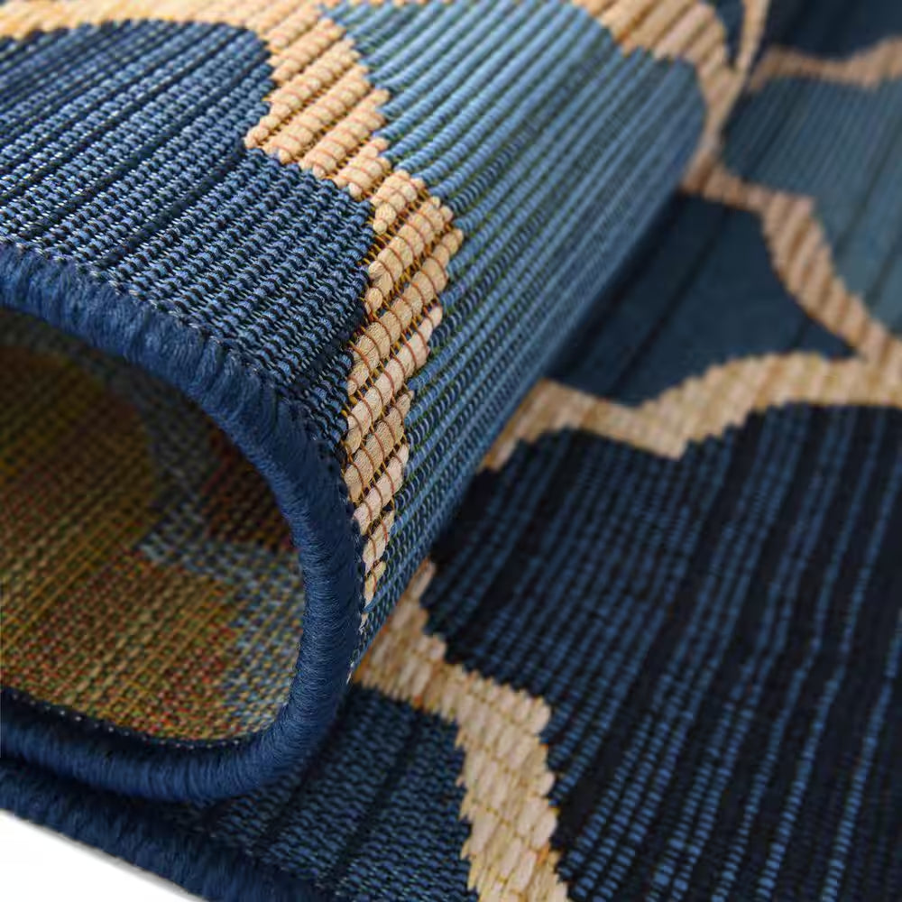 Outdoor Eden Trellis Blue 4' 0 X 6' 0 Area Rug