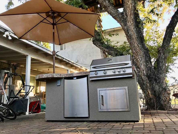 Kokomo Grill Maui 7'6" BBQ Island | Built-In Grill, 33" Round Bar & LED Lights — LP or NG